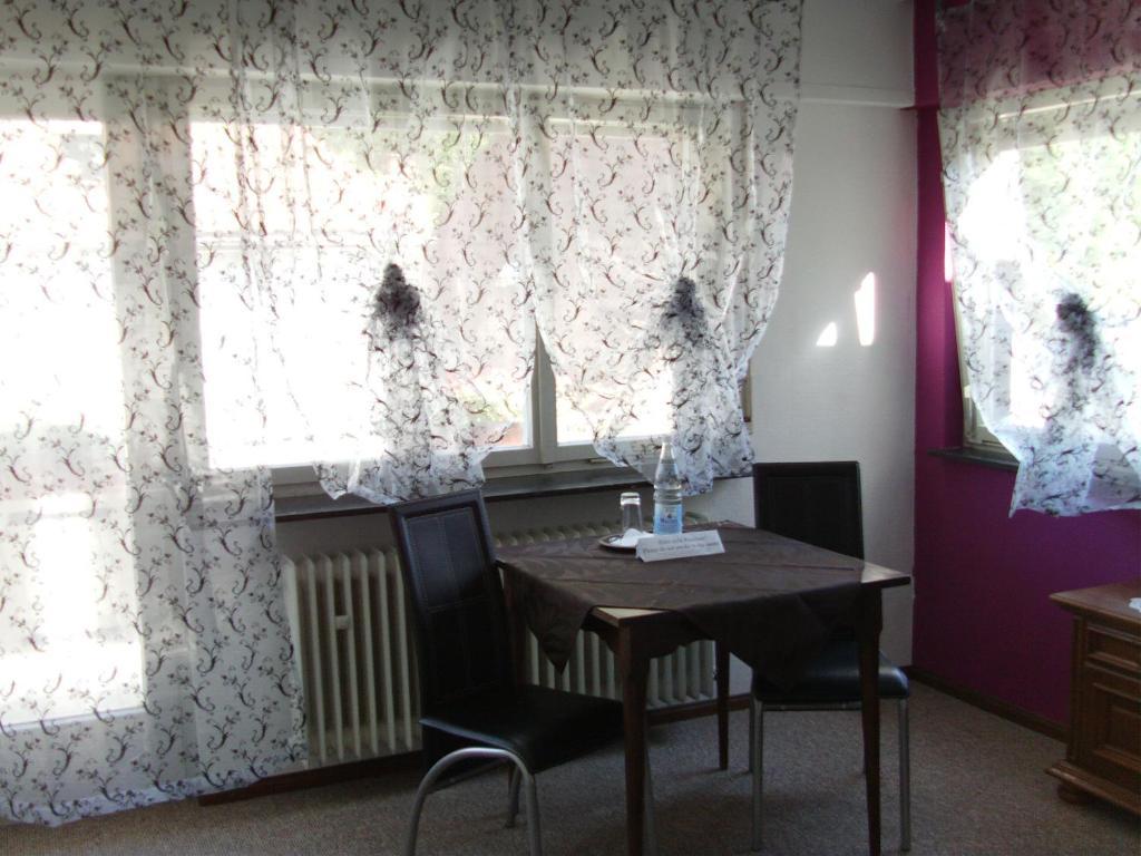 Hotel Martinsklause Meckesheim Δωμάτιο φωτογραφία