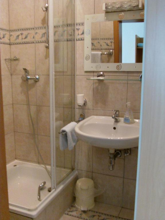 Hotel Martinsklause Meckesheim Δωμάτιο φωτογραφία
